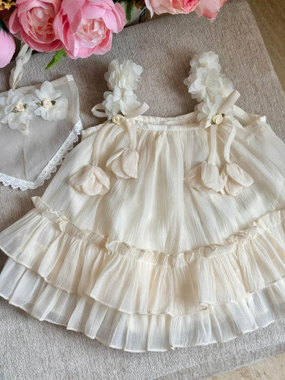 Dainty Dress in Ivory