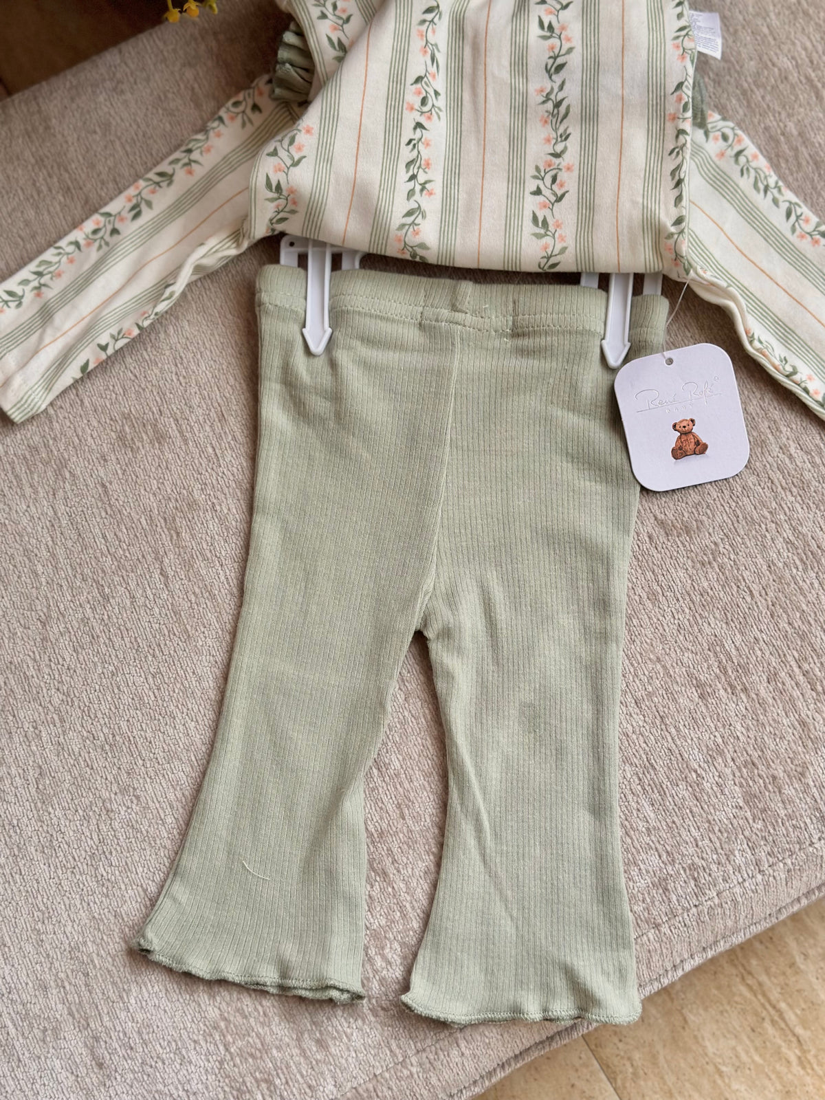 4pc Onesies Set “Loved”