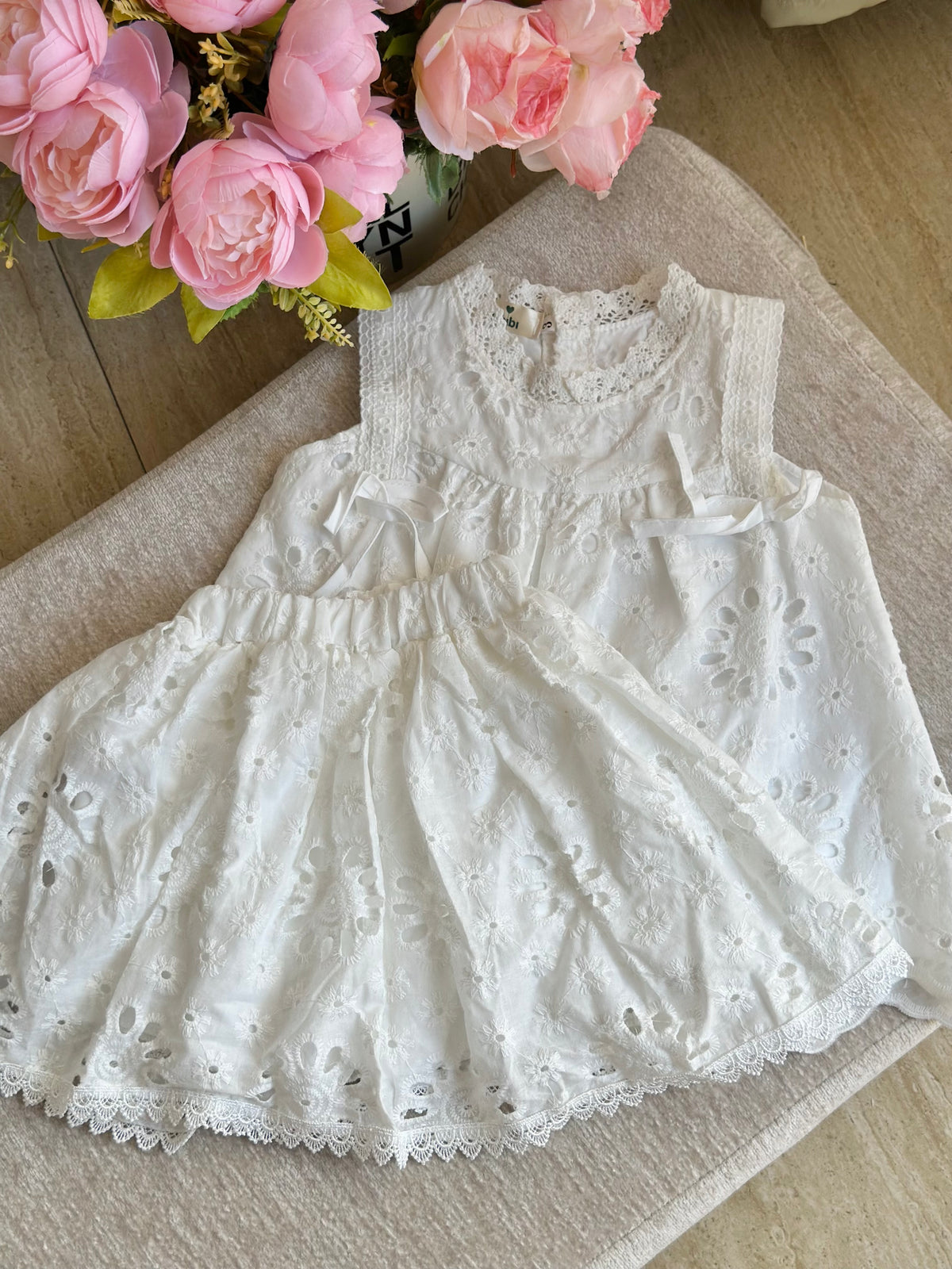 White Eyelet Summer Terno
