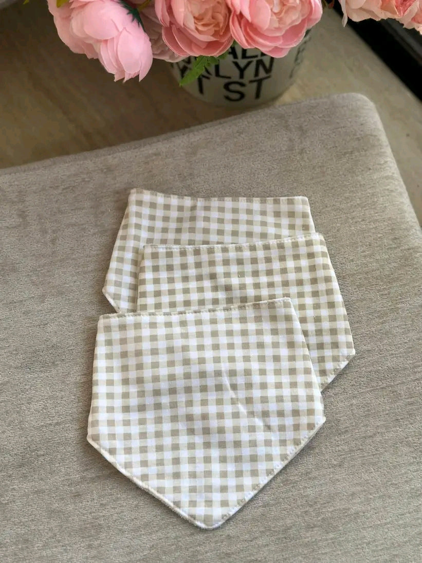 Triangular Bibs "Checkered"