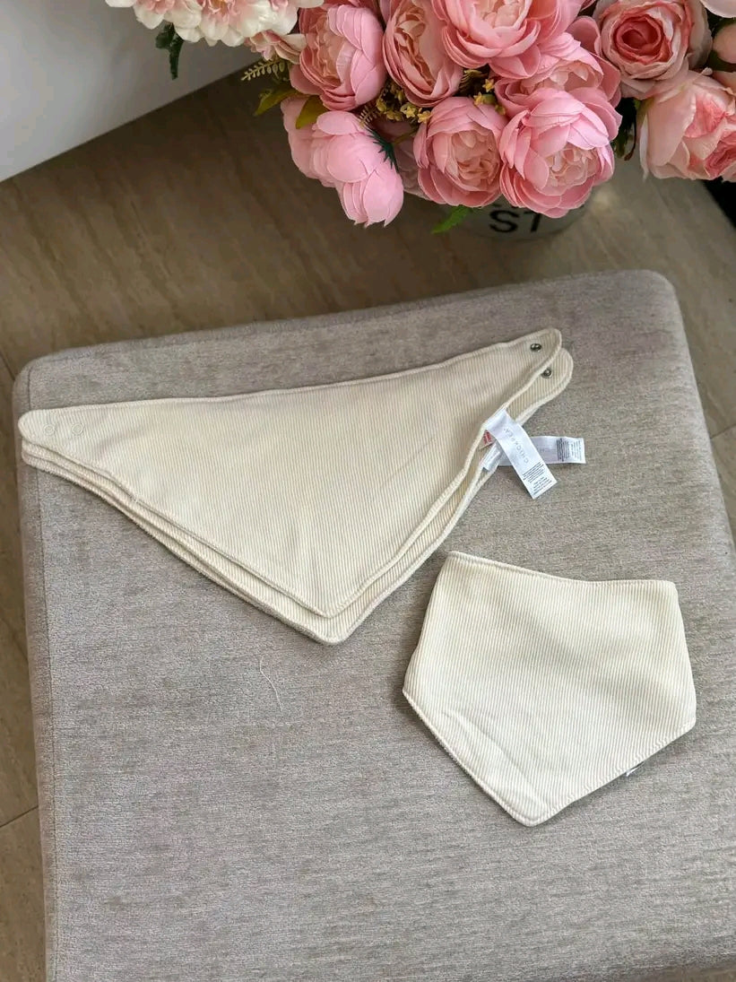 Triangular Bibs "Light Cream"