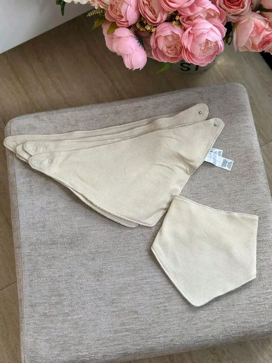 Triangular Bibs "Dark Cream"